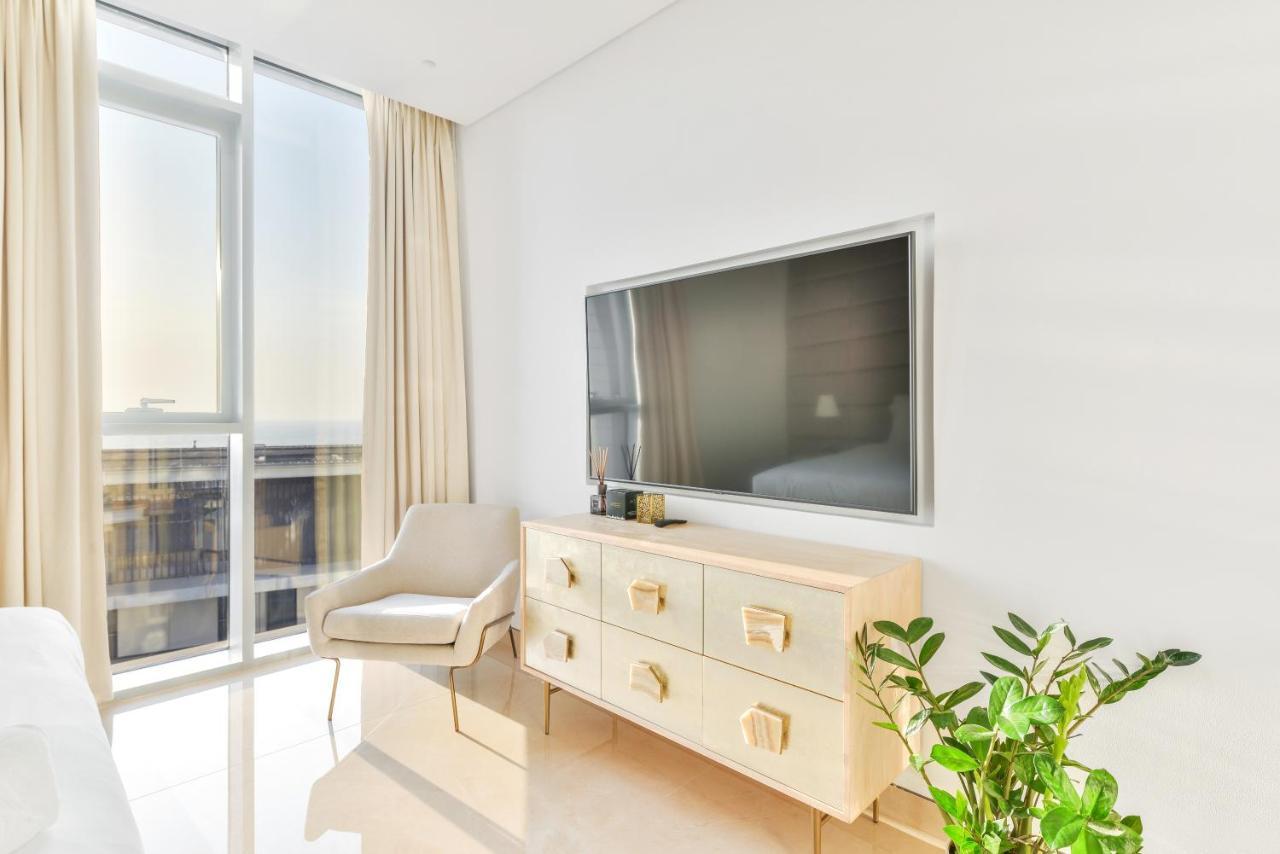 Posh 2 Bedroom Oceanfront Apt In The Heart Of Bluewaters Island دبي المظهر الخارجي الصورة